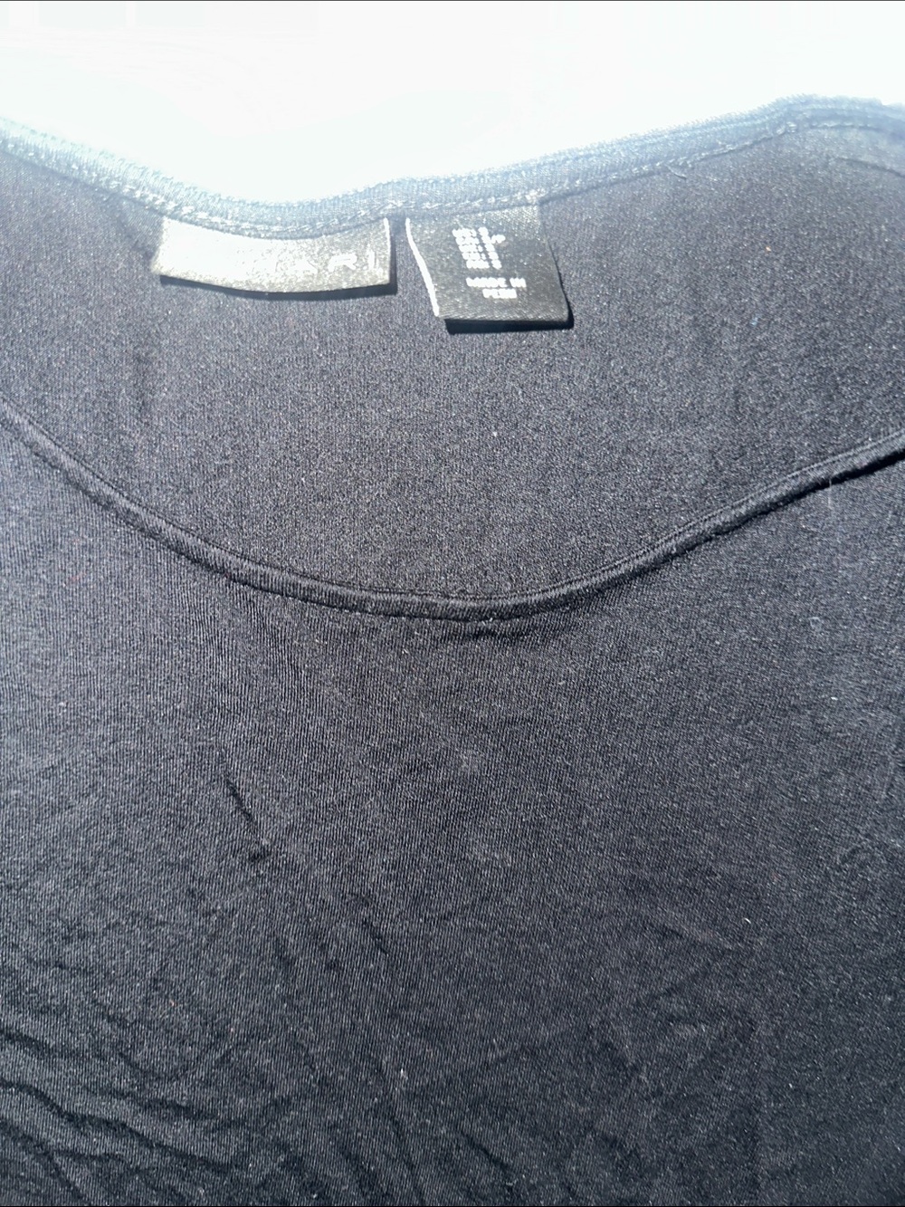 Womens Size S Tahari Black Crewneck Short Sleeve Top - Picture 2 of 3